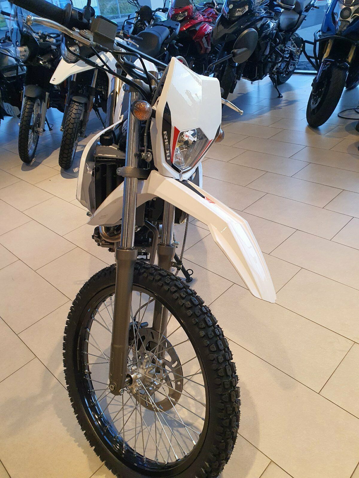 Rieju MRT 125i Supermoto 4