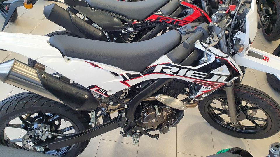Rieju MRT 125i Supermoto 3